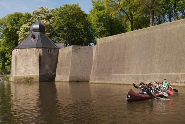 Kano varen in Breda - kasteel | Beleef Breda
