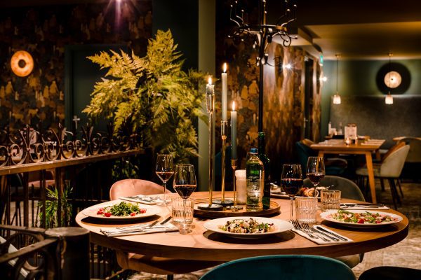 Restaurant Humphrey's in Breda - gedekte tafel 4 personen | BeleefBreda